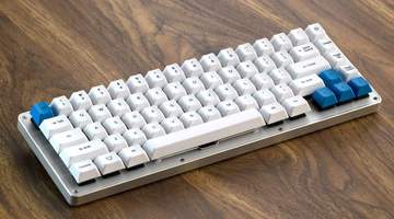 WhiteFox: Полностью программируемая клавиатура